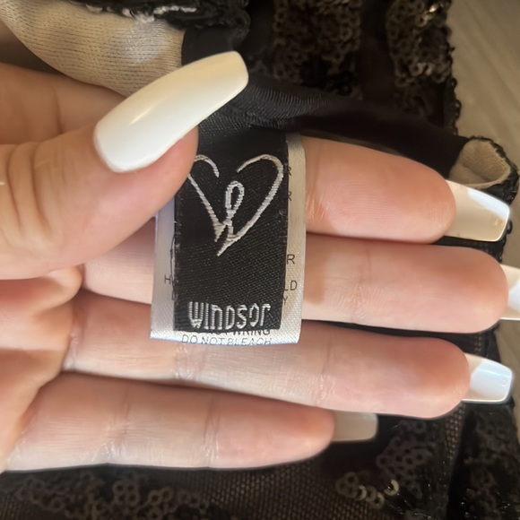 sequin, black windsor pencil dress, zip up back, v neck - Picture 4 of 4